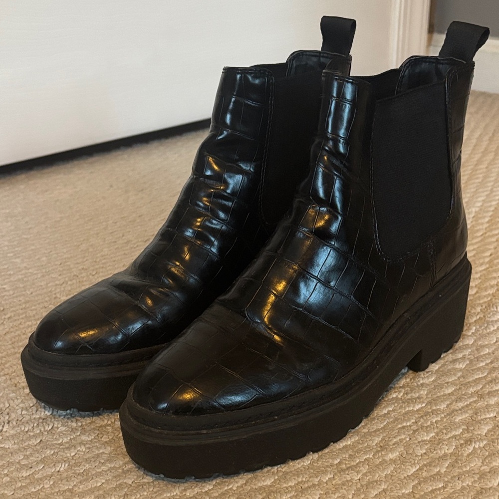 BP Black Croc-Embossed Chelsea Boots